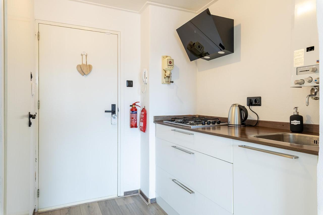 Sunny - Only 5-min Walk To Sea & Dunes Apartment Wijk aan Zee