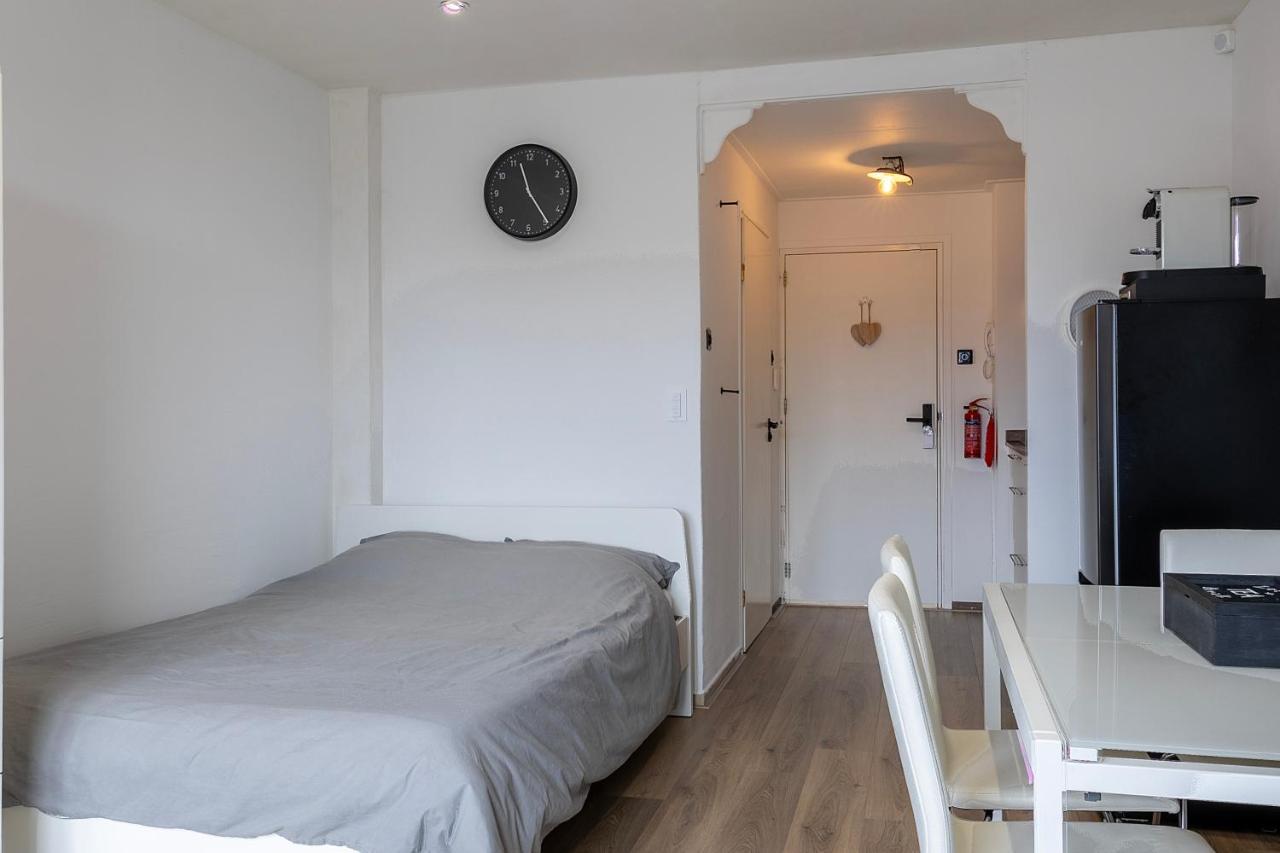 Sunny - Only 5-min Walk To Sea & Dunes Apartment *